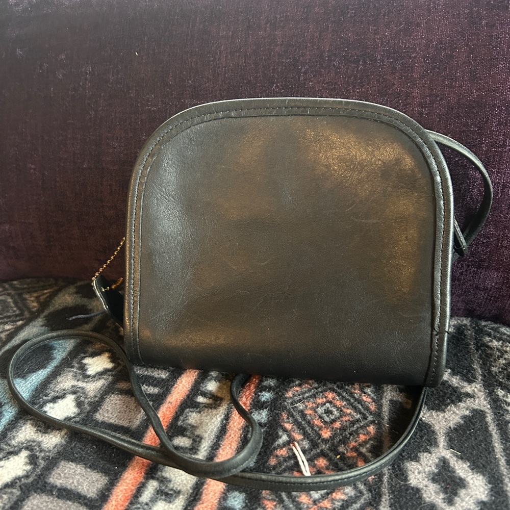 COACH Vintage Abbie Crossbody
Shoulder Bag 9017 - Picture 2 of 9